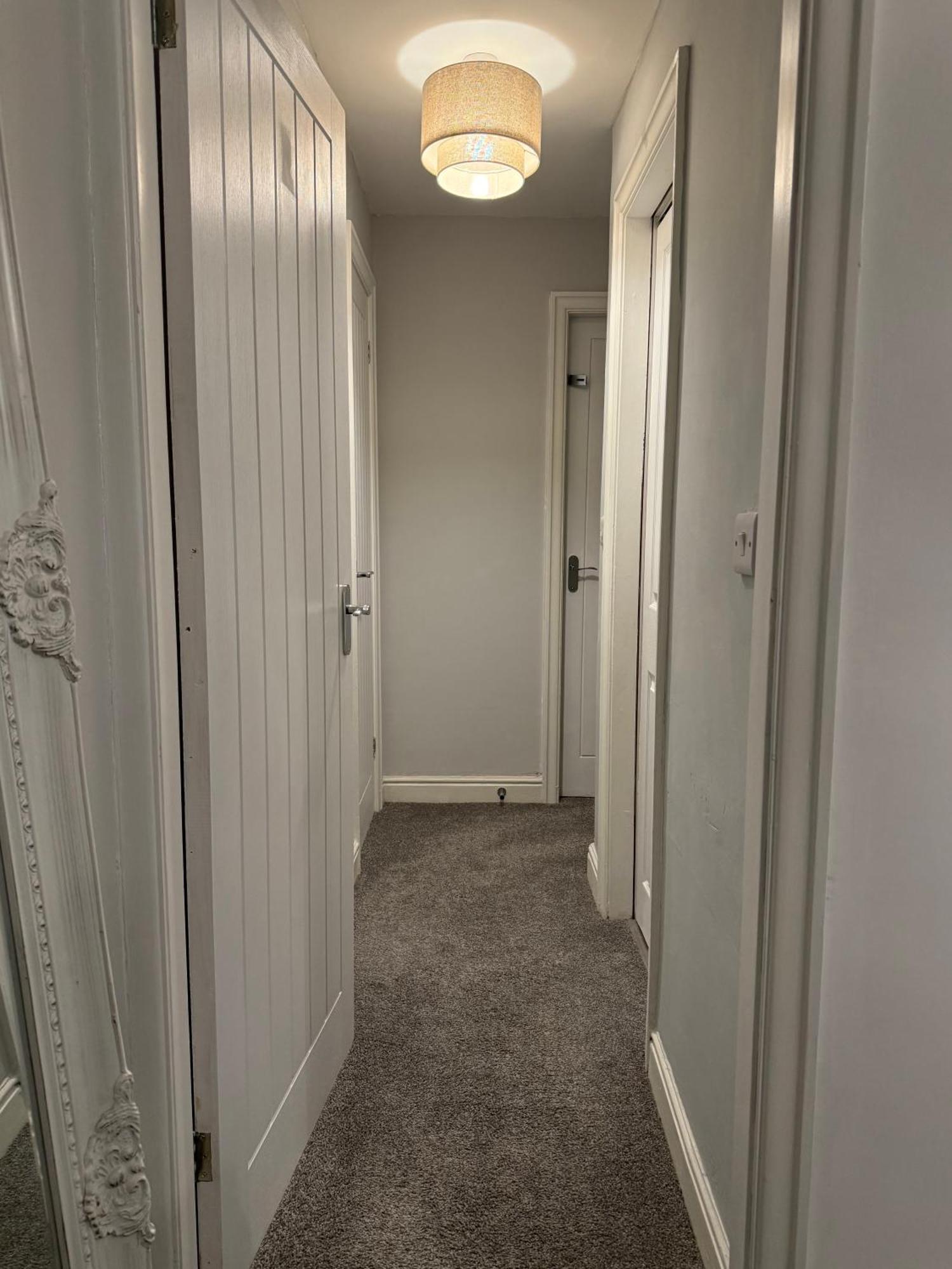 The Airport Flat - Newly Renovated & Free Parking Lägenhet Leeds  Exteriör bild